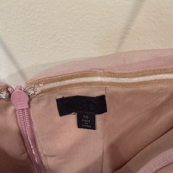 Revolve- mauve- gown - Picture 9 of 9